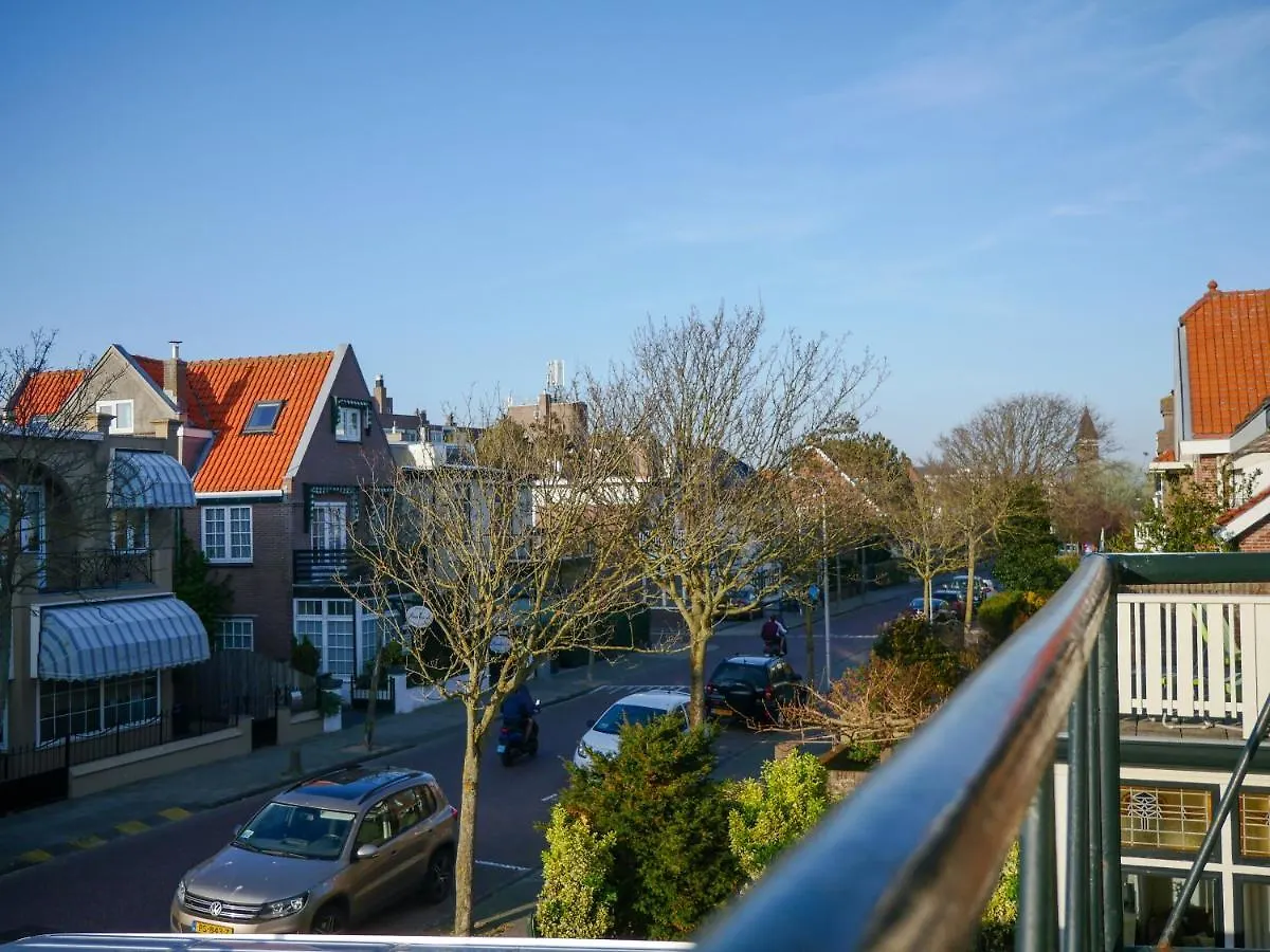 Hotel / Pension Villa Tanahlot 3*, Zandvoort