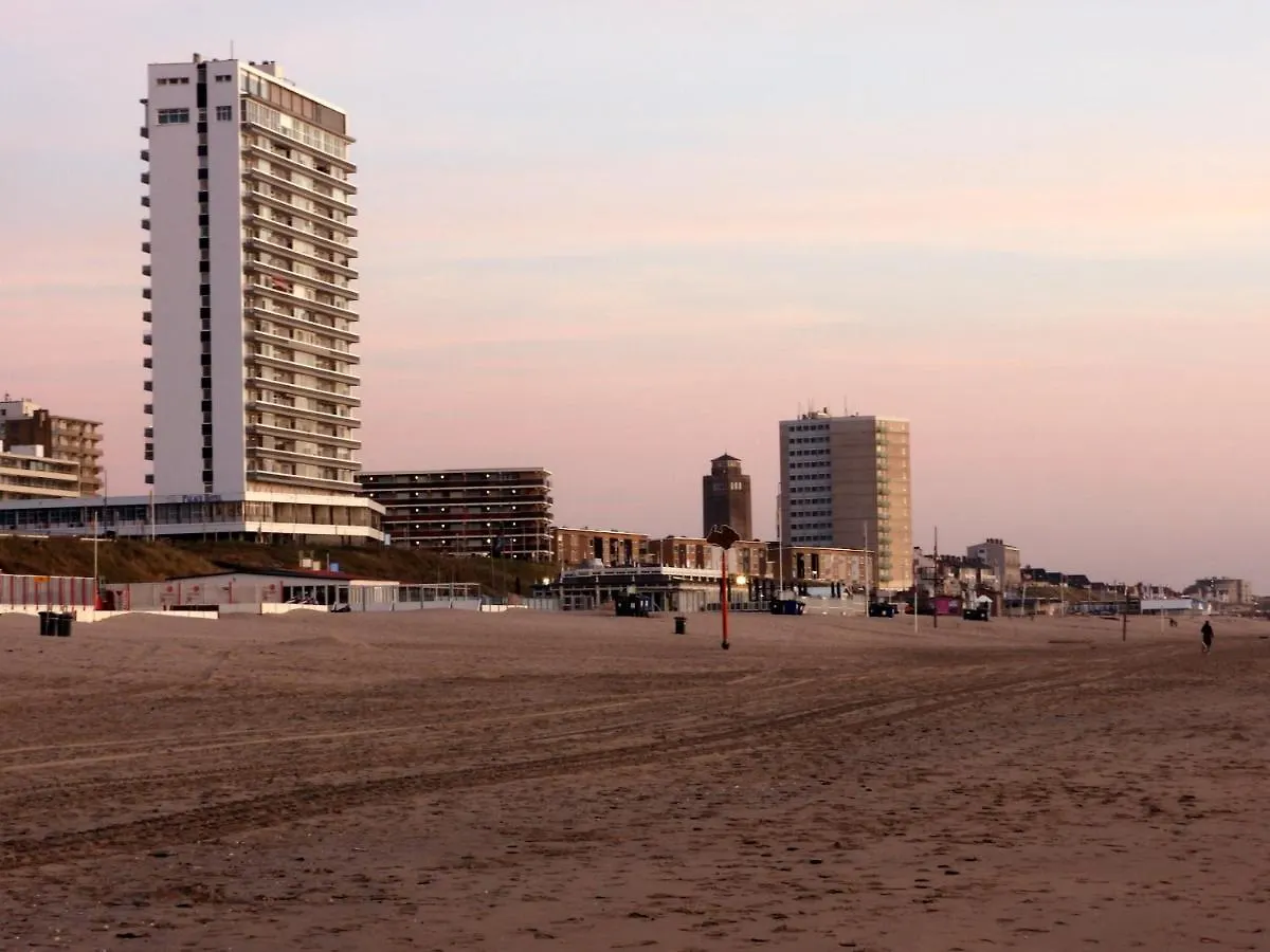 Hotel / Pension Villa Tanahlot Zandvoort