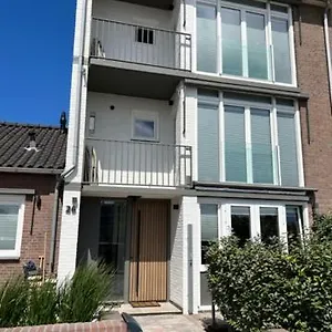 Aparthotel Casa Del Cisne 3